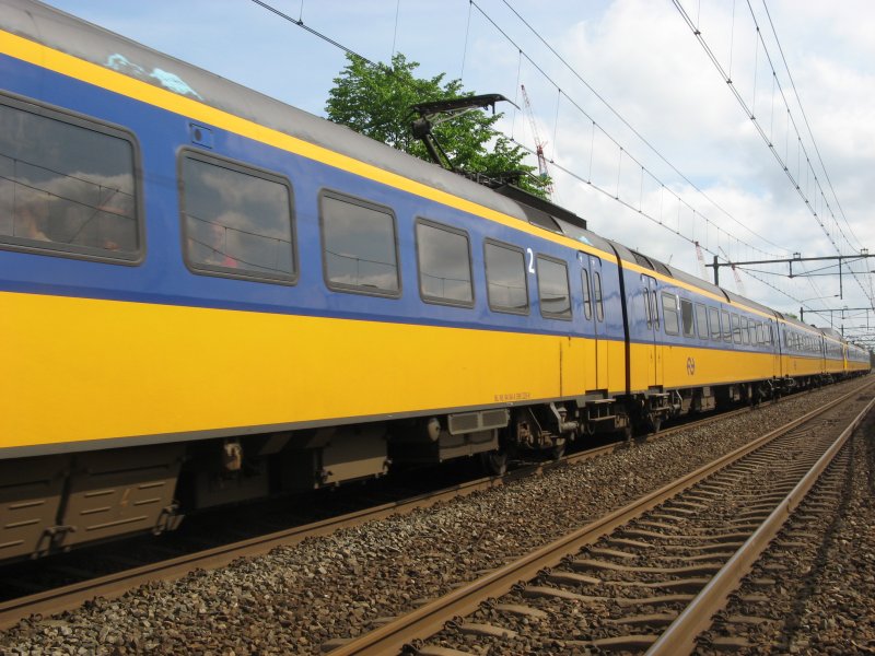 Tussen Den Bosch en Boxtel rijden er geen treinen vanwege een kapotgetrokken bovenleiding. (Foto: Treinenweb)
