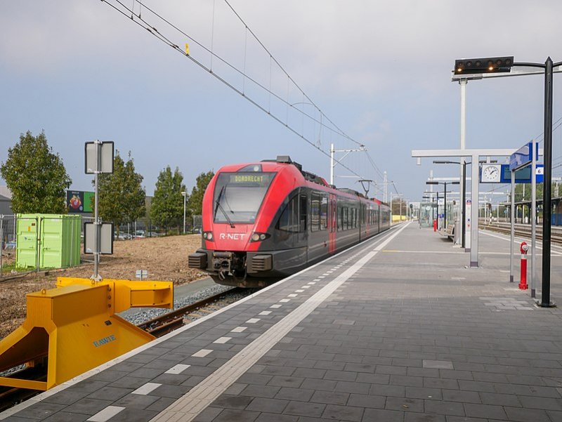 De elektrische GTW van Qbuzz die op de Merwedelingelijn rijdt.  (Foto: Fantaglobe11)