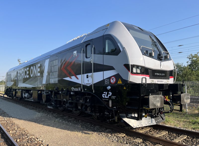 De locomotief voor Rail Force One die binnenkort een interessante verschijning wordt in Nederland. (Foto: ELP)