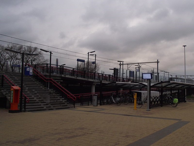 Bouw van nieuwe fietsenstalling op station Sassenheim van start - Treinenweb