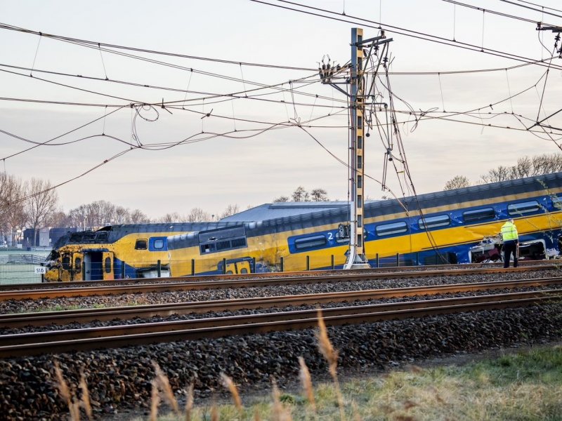 Het spoor bij Voorschoten was na het ongeluk zwaar beschadigd geraakt, maar is weer hersteld. (Foto: NS)