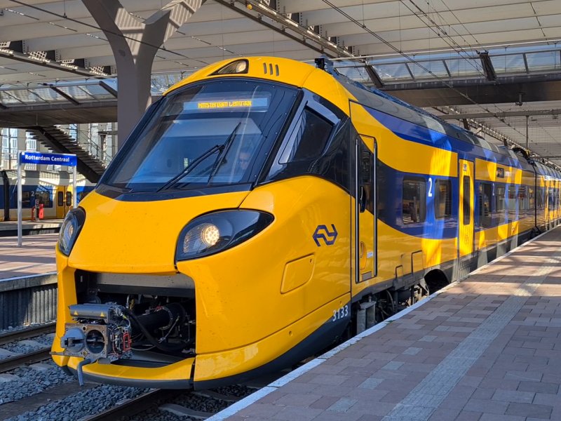 De ICNG voor in het binnenland op station Rotterdam. (Foto: Treinenweb)