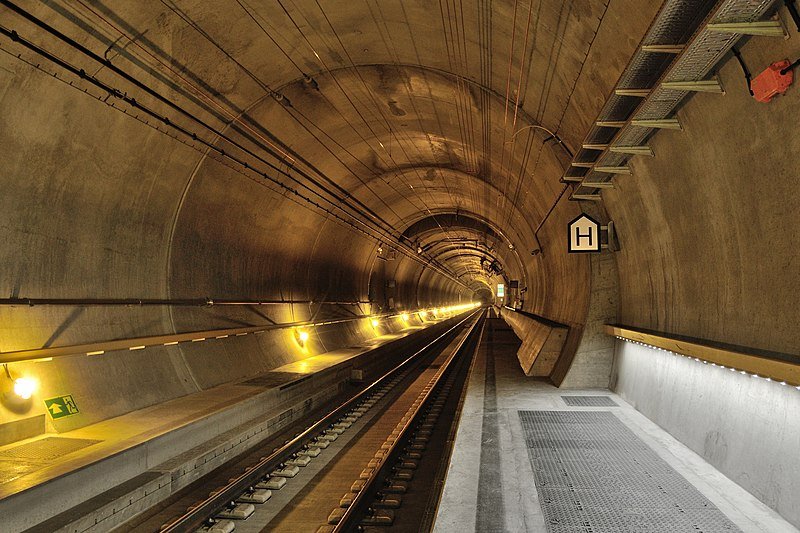 De Gotthard spoortunnel is voorlopig gestremd vanwege een ontsporing van een goederentrein. (Foto: Zacharie Grossen)