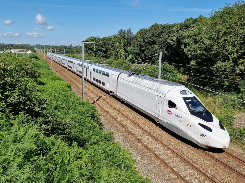 De TGV M 997 tijdens een testrit tussen Plouaret Trgor en Plounrin. (Foto: Allain Lloyd )