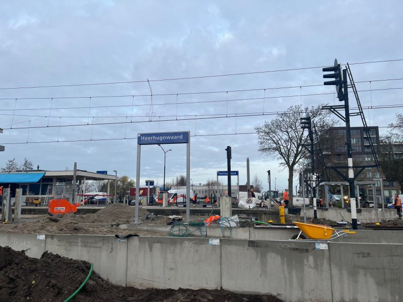 Het station van Heerhugowaard werd ingrijpend verbouwd door een spoor te saneren. (Foto: Thomas van der Meer)