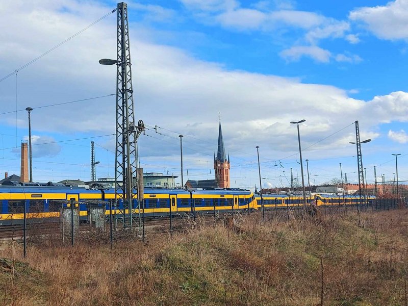 Het goederenemplacement telt ruim tien treinstellen voor NS. (Foto: Uwe Wabnitz)