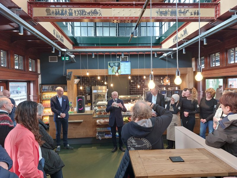 De nieuw geopende StationsHuiskamer op station Deventer. (Foto: NS)