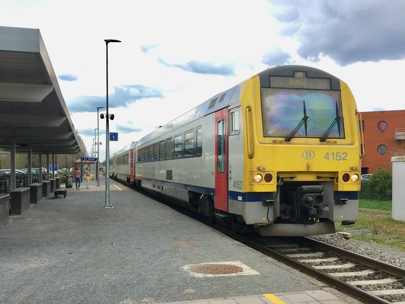 Een MW-41 dieseltreinstel van de NMBS. (Foto: Tvx1)