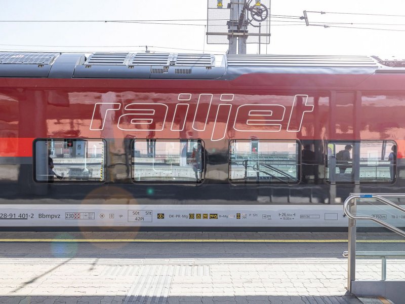 Het uiterlijk lijkt erg op die van de Nightjet, met het verschil dat deze trein enkel overdag rijdt. (Foto: Siemens Mobility / BB)