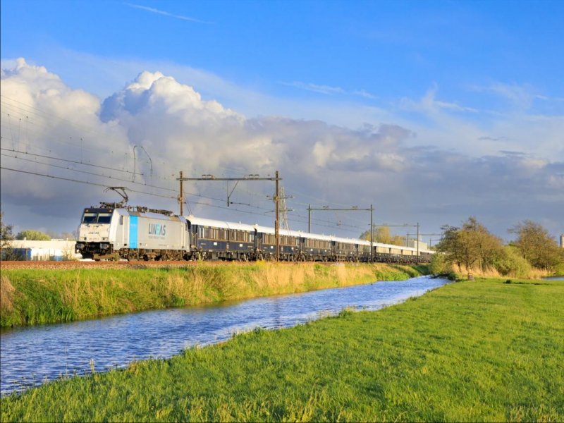 De Orint Express op de heenreis naar Amsterdam. (Foto: Stefan Geertsen)