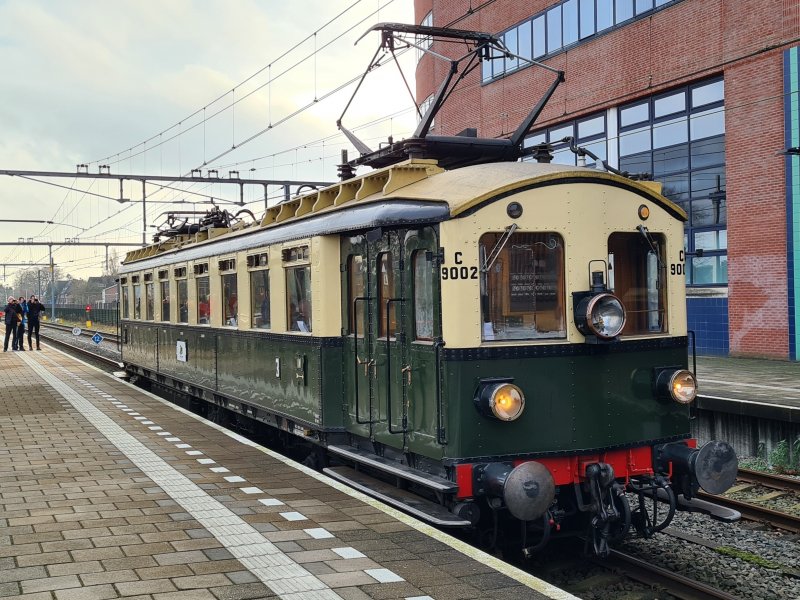 Historische 'Blokkendoos' viert honderdste verjaardag - Treinenweb