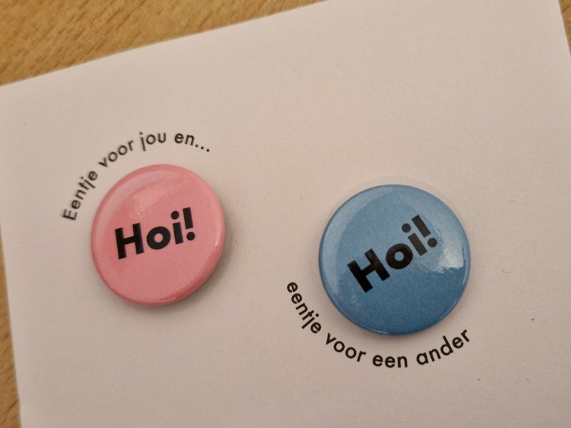 De buttons die tijdens de campagne worden uitgedeeld. (Foto: Clayweb / Treinenweb)