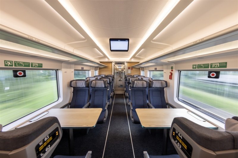 De zitplaatsen in de tweede klas. (Rechten: Deutsche Bahn AG / Pablo Castagnola)