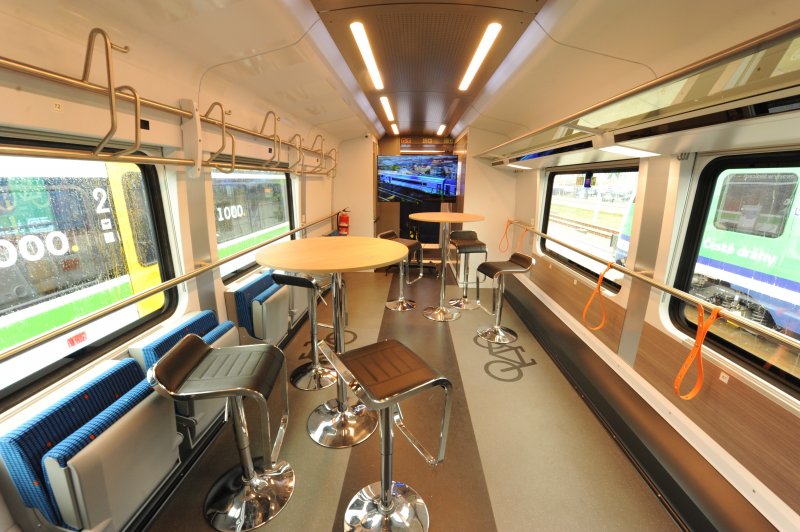 De trein is ook voorzien van voldoende plekken voor fietsen, al werd deze ruimte benut voor andere doeleinden. (Rechten: Bahn-Journalist)