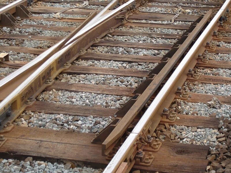 Een spoorwegwissel, waarvan onbekend is of dit het model is met loszittende bouten. (Foto: HandigeHarry (CC))