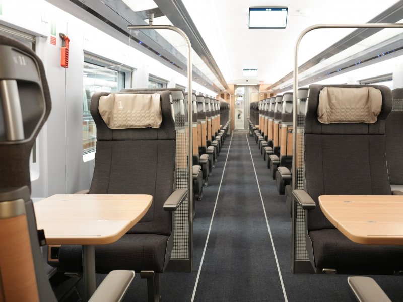 De eerste klas van de ICE 3neo treinstellen (Rechten: Deutsche Bahn AG / Oliver Lang)