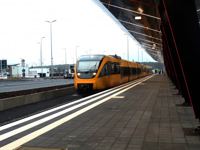 Een archieffoto van station Fangschleuse Tesla S�d met de oude Talent-dieseltreinen. (Foto: Phil Richards (Creative Commons))