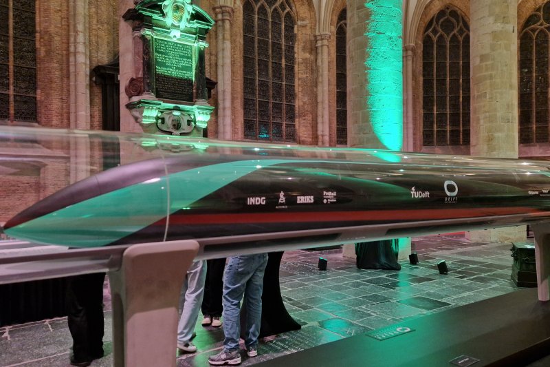 In de verre toekomst moeten zulke hyperloop-pod in het vacu�m door een buis van bestemming naar bestemming flitsen. (Foto: Treinenweb/Clayweb)