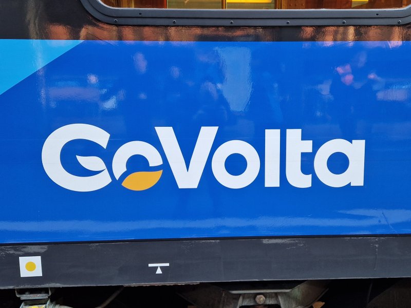 De rijtuigen hebben aan de buitenkant een volledige make-over gehad. (Foto: Treinenweb/Clayweb)