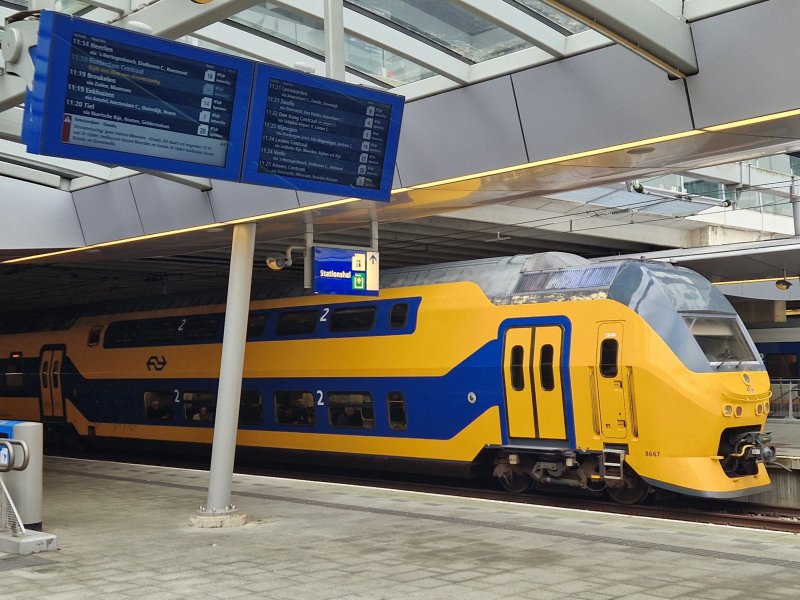 NS meldt een verdubbeling van het aantal verkochte PrijsTijd Deals. (Foto: Treinenweb/Clayweb)