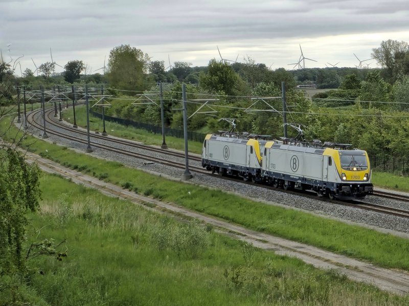 De eerste testritten met de HLE17 locomotieven vinden op de Hanzelijn plaats. (Foto: Reinhard Abt)
