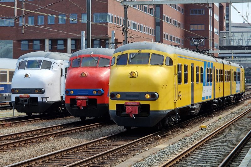 De drie overgebleven Materieel' 64 treinen tijdens een line-up in Amersfoort. (Foto: Clayweb / Treinenweb)