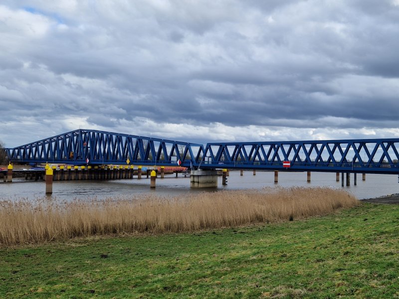 De nieuwe Friesenbr�cke in beeld