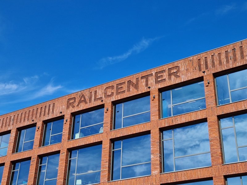 Het RailCenter zit op loopafstand van station Amersfoort. (Foto: Treinenweb/Clayweb)