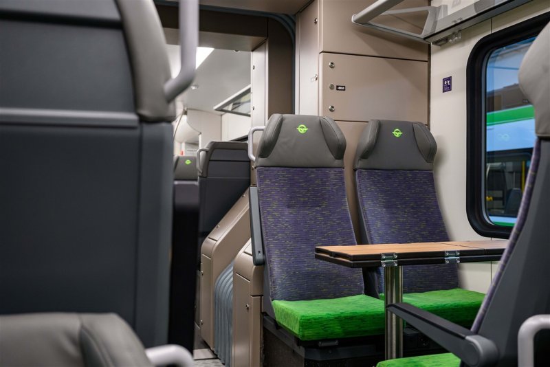 De tweede klas kent een goed comfort. (Rechten: Stadler / Karol Bojar)