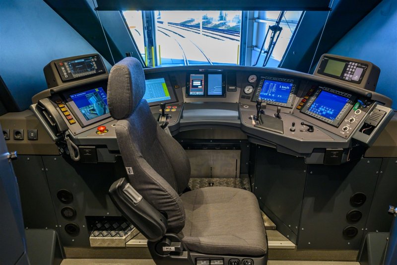 De ergonomische cabine voor de machinist. (Rechten: Stadler / Karol Bojar)