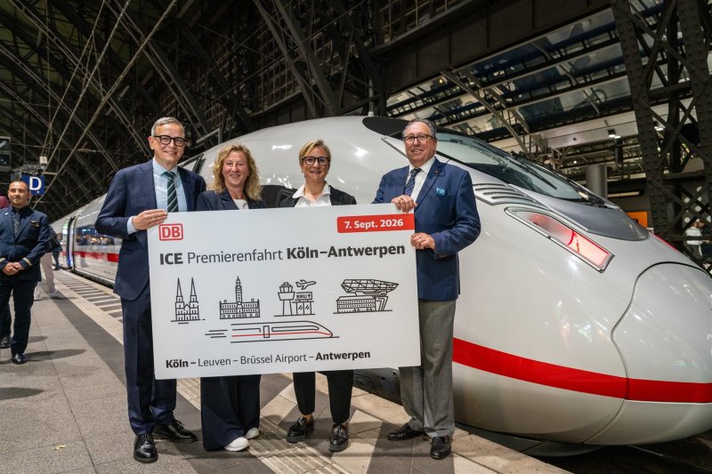 De offici�le inhuldiging van de ICE-verbinding tussen Keulen en Antwerpen. (Foto: Michael Neuhaus / Deutsche Bahn AG)