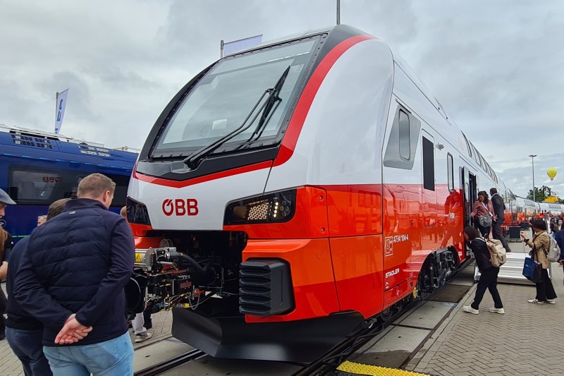 Tijdens de editie van InnoTrans Berlin 2024 werd deze trein gepresenteerd. (Rechten: Treinenweb/Clayweb)