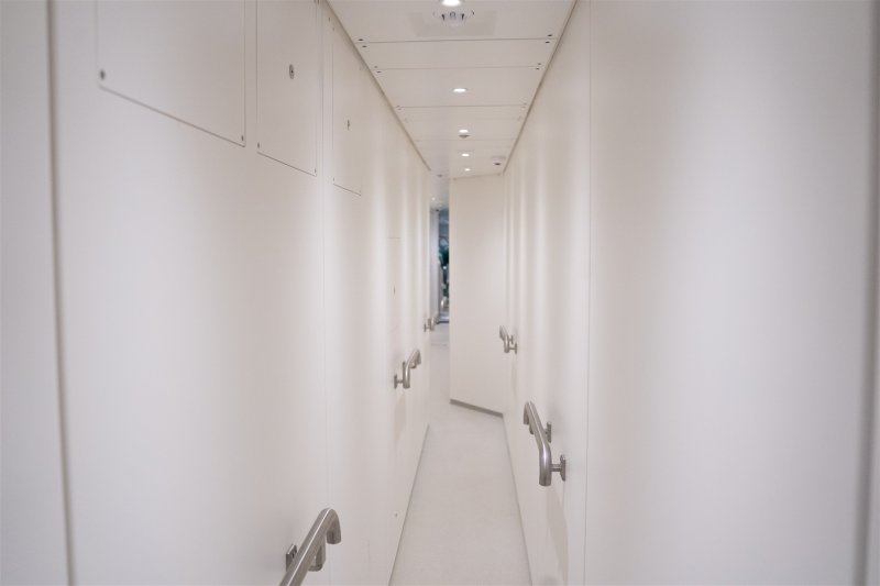 De lange smalle gang door de powerpack. (Rechten: Stadler)