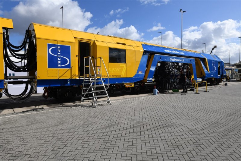 Hier werd een nieuwe stopmachine van het Duitse Spitzke gepresenteerd. (Rechten: J&uuml;rg D. L&uuml;thard)