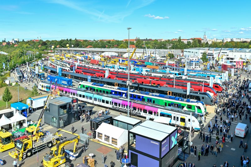 Het buitenterrein was goed voor de presentatie van honderden spoorvoertuigen. (Rechten: Messe Berlin GmbH)