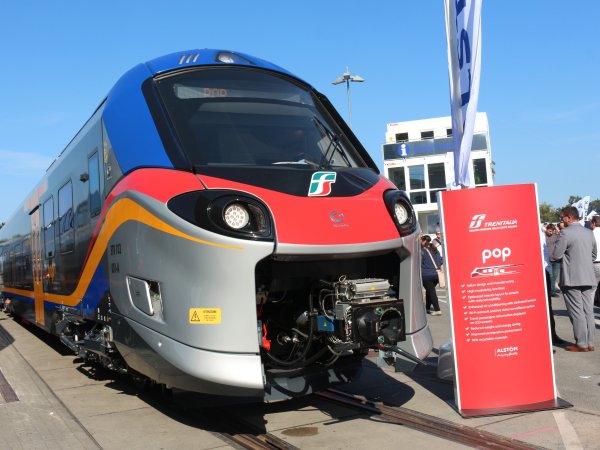 De Coradia Stream die in 2018 op InnoTrans Berlin gepresenteerd werd (Foto: Treinenweb)