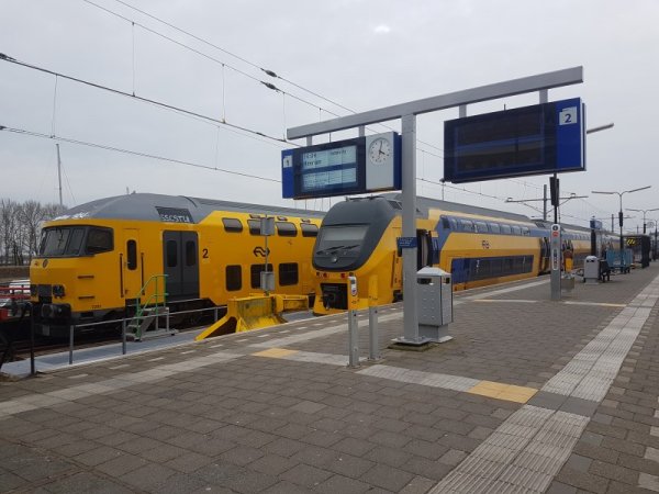 Reizigersvereniging Rover wil dat de provincie actie neemt tegen de verschraling van OV in Noord-Holland. (Foto: Treinenweb)